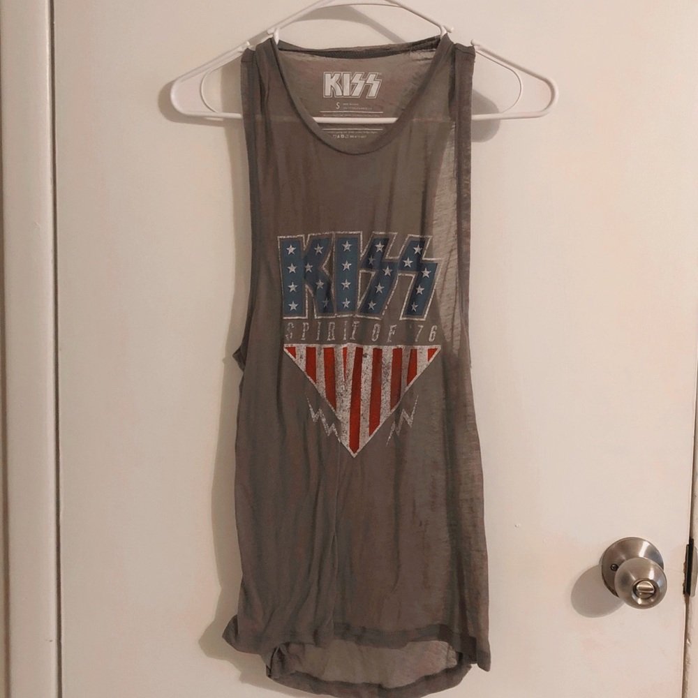 Kiss Tank